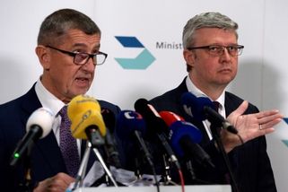 Natrhni mu zadek. Babiš s Havlíčkem rozjeli v podc...